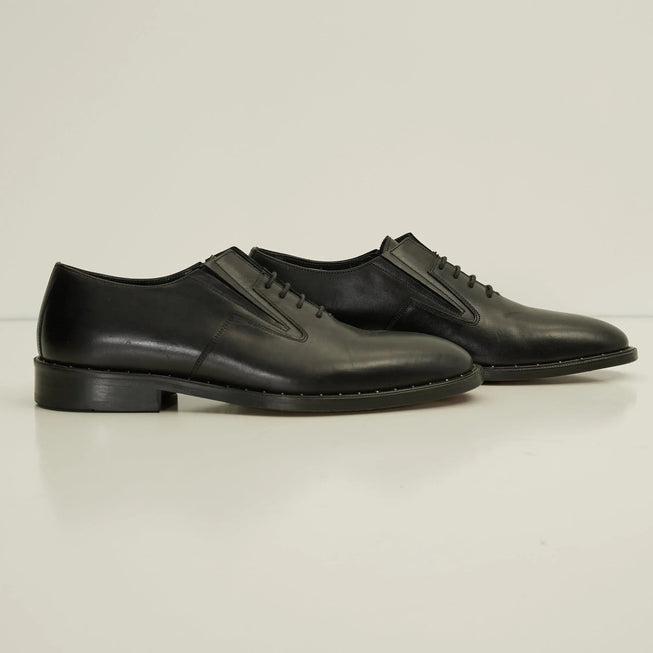 The Studded Cap Toe Oxfords Polished Leather - Black