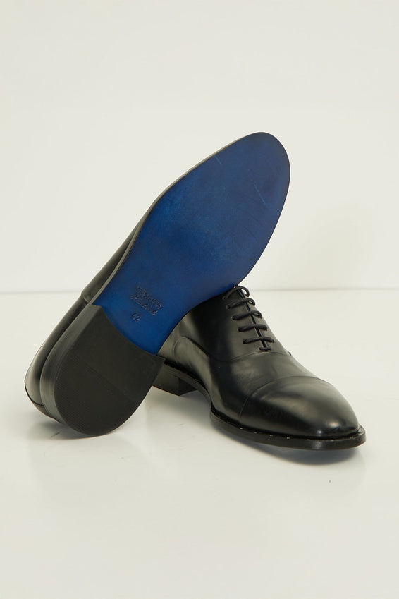 The Studded Cap Toe Oxfords Polished Leather - Black